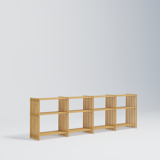 Den støreste lave gulvreol fra Thorvald Lissau. Tremmereolen fremstår elegant i egetræ.